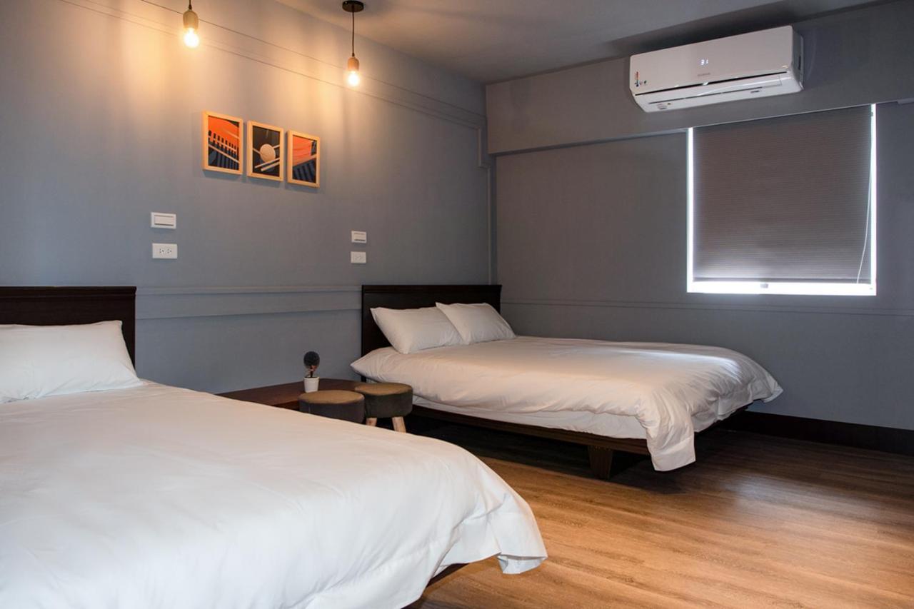 Appartement Easyliving à Tainan Extérieur photo